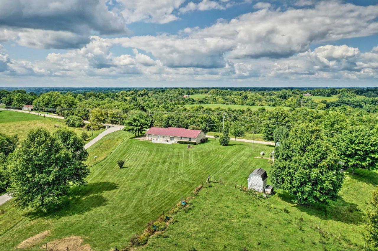 Вілла Charming Williamstown Retreat With Private Yard Екстер'єр фото